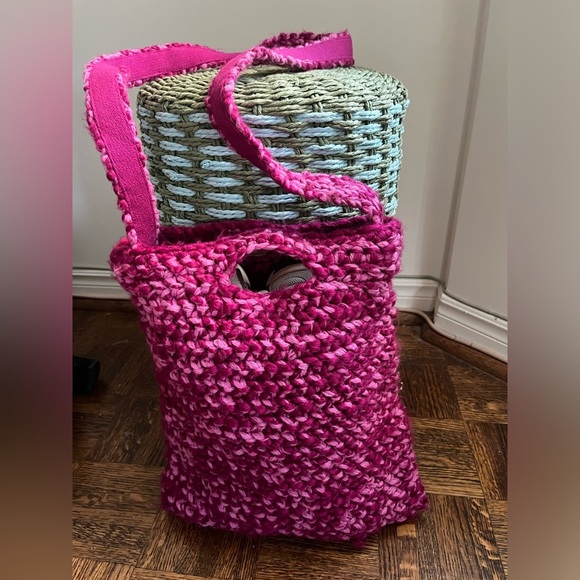 GAP Y2K Purple Crochet Knit Wool-Blend Crossbody Bag - Picture 4 of 11